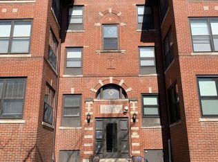 5621 Pershing Ave APT 32, Saint Louis, MO 63112