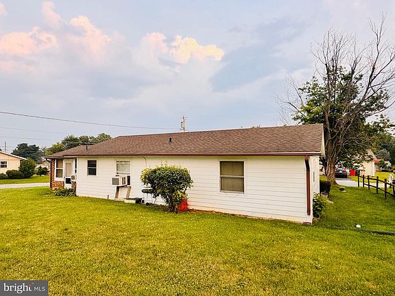 3rd image of 41 Peach Tree Dr