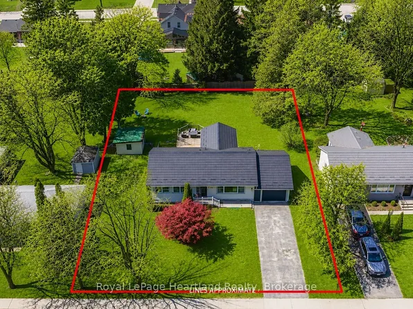 77 Chalk St N, Huron East, ON N0K 1W0