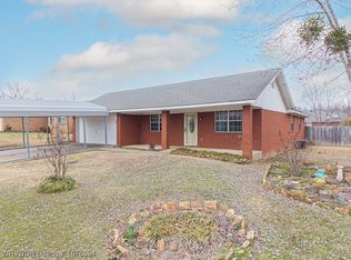 127 Saskatchewan Rd, Roland, OK 74954