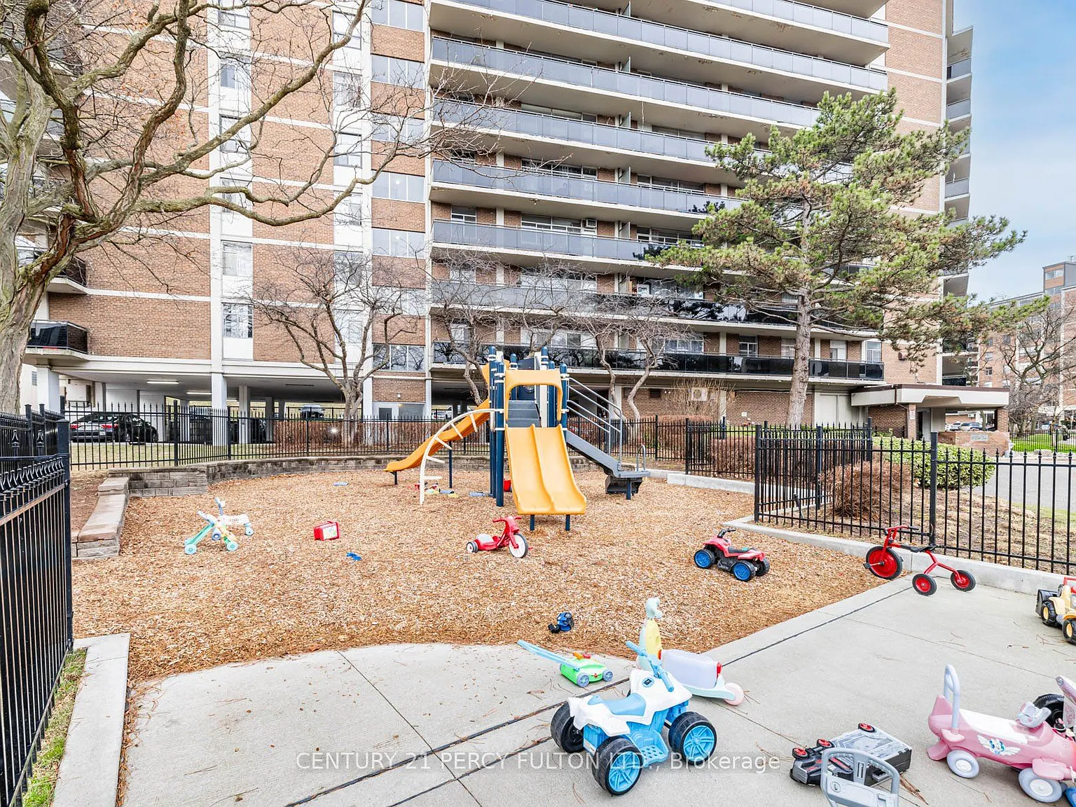 3 bed, $2,650 — Photo 2