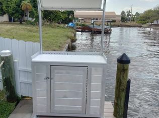 1721 Bikini Ct, Cape Coral, FL 33904