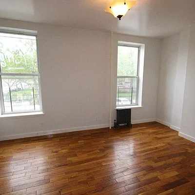 Rented by Space Link Realty | media 20