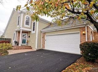 463 Park Barrington Dr, Barrington, IL 60010