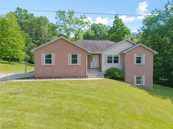 6009 Tama Rd NW, Carrollton, OH 44615