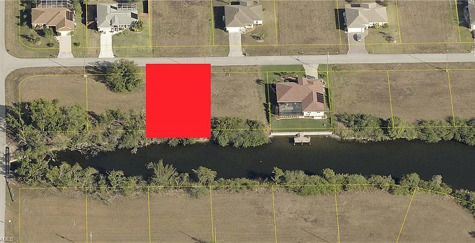 1st image of 852 NE 6th Ave