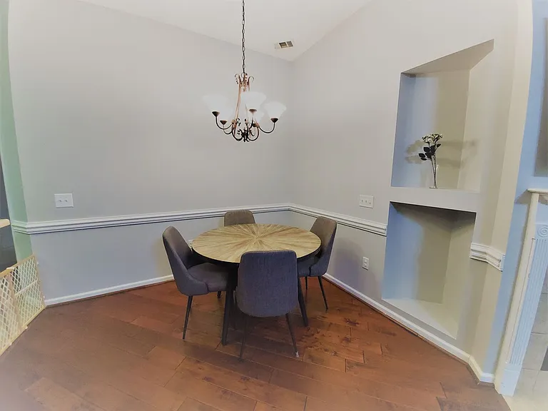 136 Lancaster Way — Photo 5