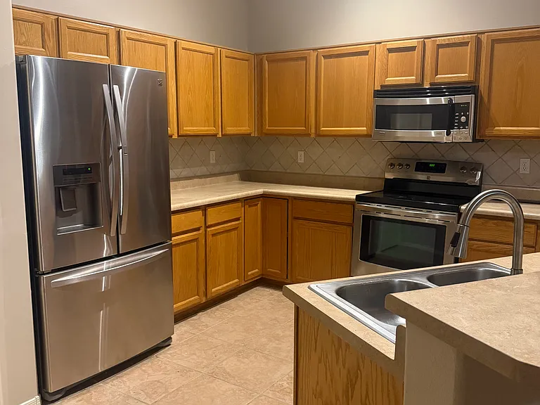 2601 W Camino Del Medrano — Photo 5