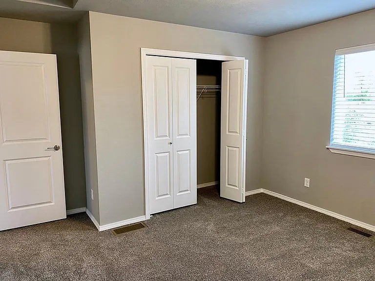 825 N Willow Ct — Photo 9