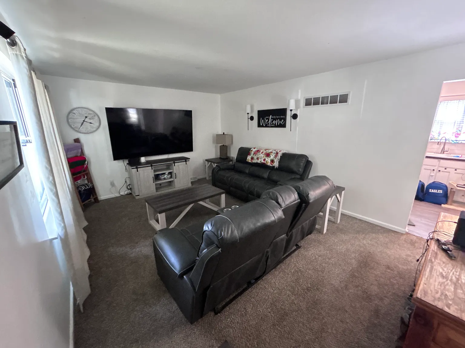 3 bed, 1284 sqft, $1,800 — Photo 4