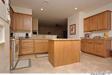 KITCHEN VIEW 2