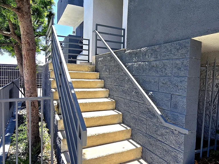 2251 Crenshaw Blvd #1 — Photo 14