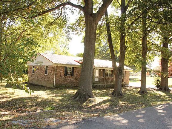 2nd image of 34 Walnut Cir