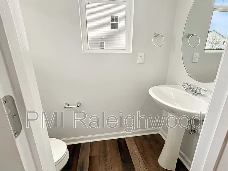 5028 Arkose Dr — Photo 7