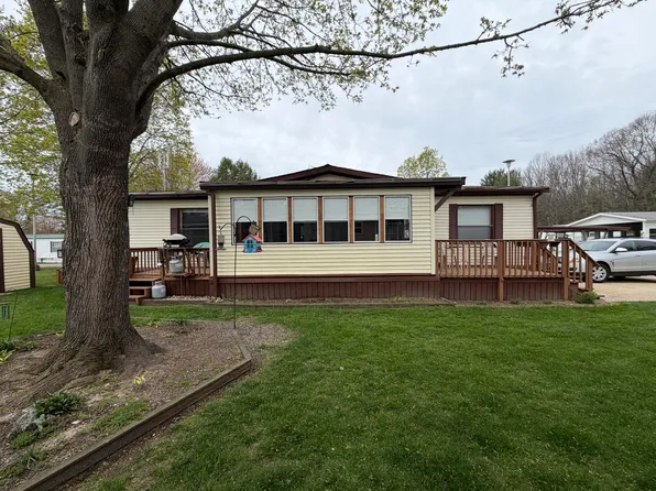 157 Apple Ct, Muskegon, MI 49445