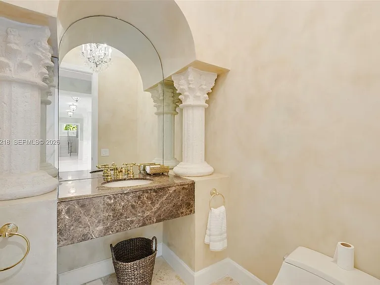 6905 SW 75th Ave — Photo 31
