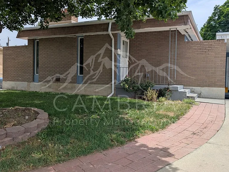 8311 S Hayes St — Photo 1