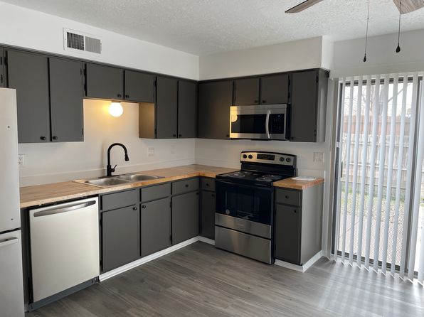 12316 Candelaria Rd NE APT 3