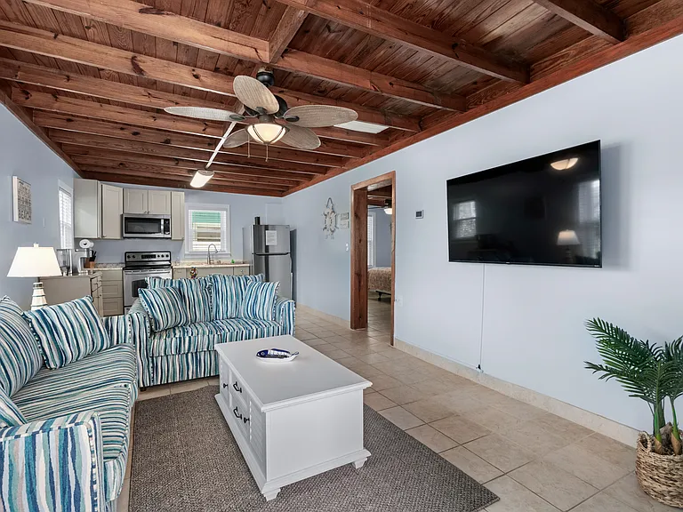 900 S Ocean Blvd — Photo 6