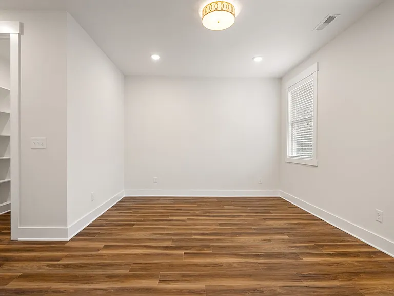 1006 Grant St — Photo 17