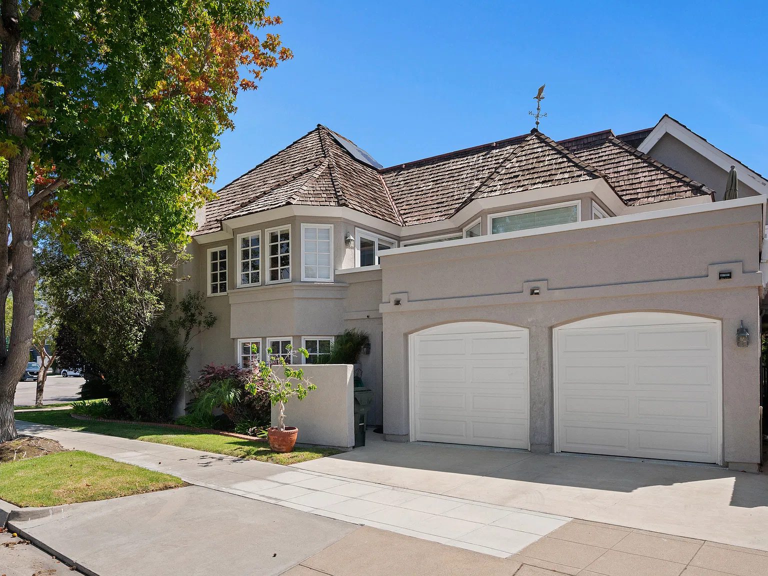 4 bed, 3650 sqft, $25,000 — Photo 3
