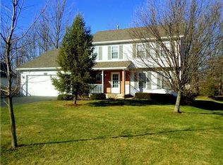 1981 Woodgate Dr, Ontario, NY 14519