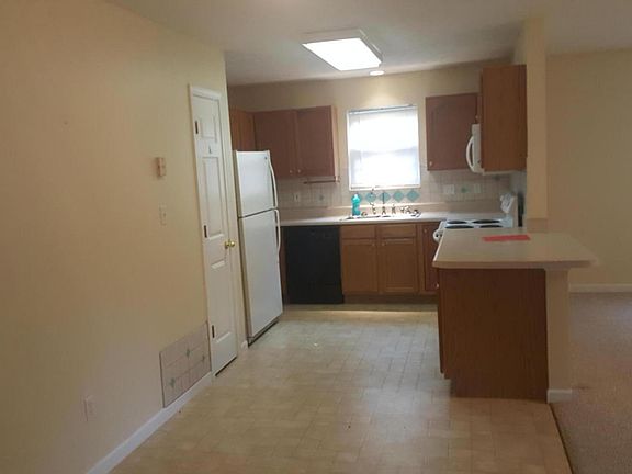 2nd image of 2515 Myloshane Ln