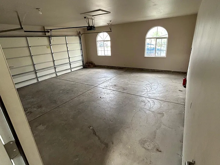 355 N 1200 E — Photo 24