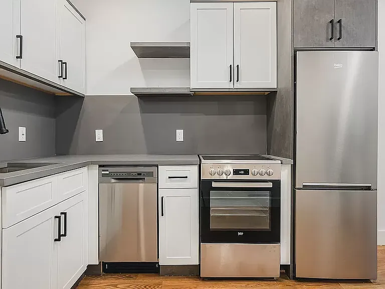 1365 Nostrand Ave #4F — Photo 2