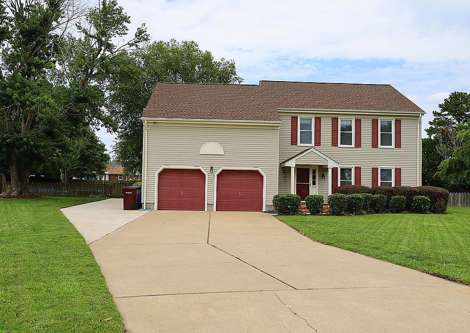 1st image of 518 Three Oaks Dr