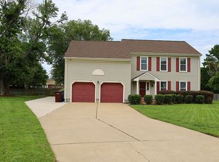 518 Three Oaks Dr, Chesapeake, VA 23320