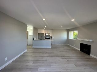 16642 Jib Cir APT 4, Huntington Beach, CA 92649