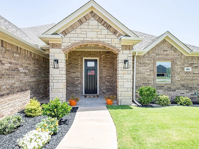 4811 Saddleback Ln — Photo 4