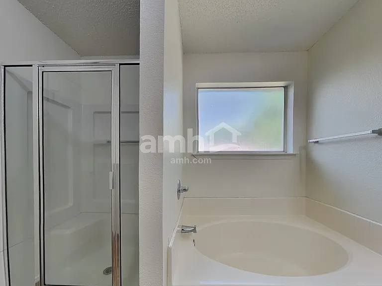 818 La Sierra Ct — Photo 10