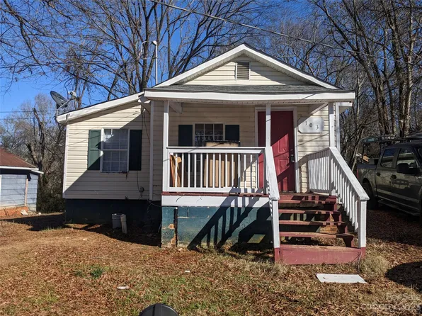 103 N Gregory St, Lancaster, SC 29720