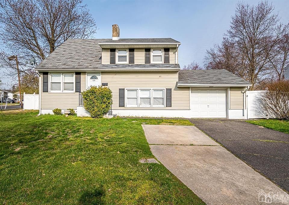 1st image of 2261 Princeton Pike