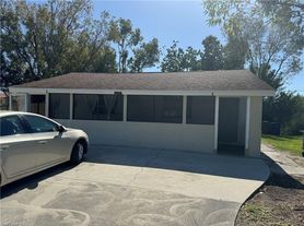 12919 1st St, Fort Myers, FL