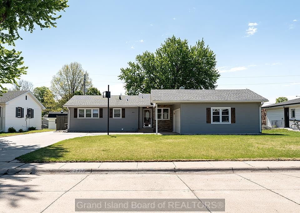 1st image of 2427 Del Monte Ave