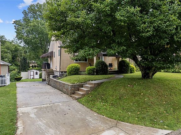 3rd image of 1069 Harding St