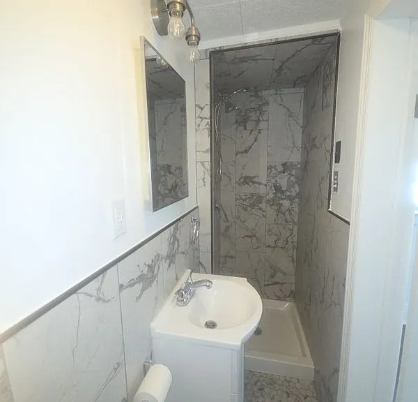101 Maple St #HOUSE — Photo 11
