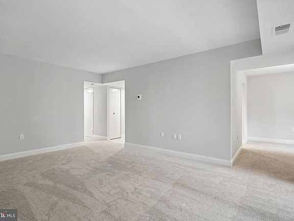 4th image of 1525 Northgate Sq APT 12C