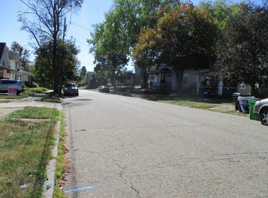 2nd image of 36 11th St SW