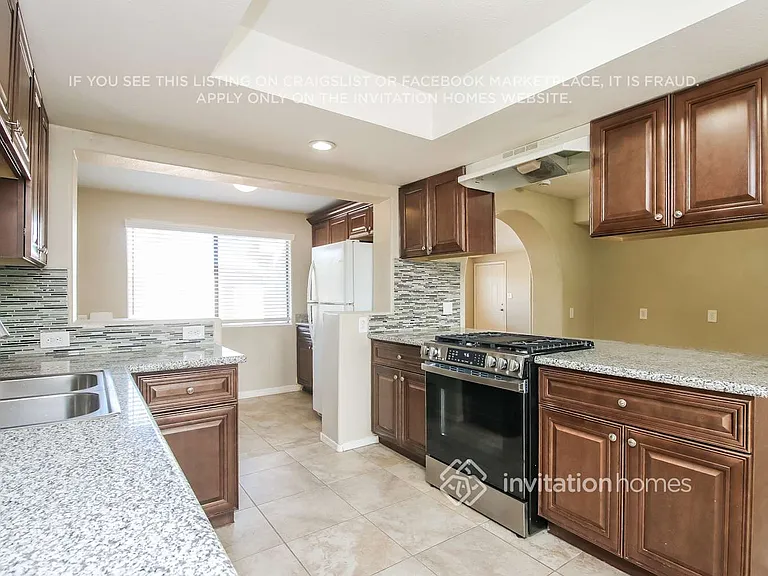 548 N 98th St — Photo 7