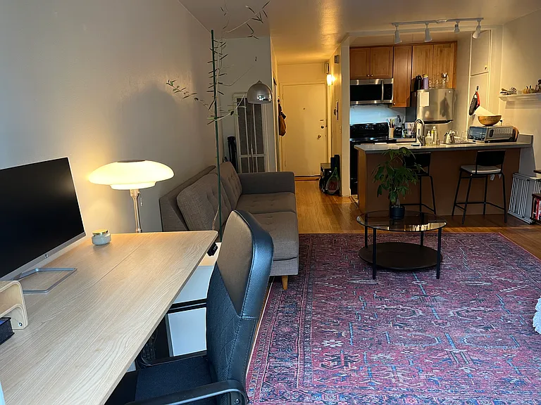 1223 Kearny St #2 — Photo 17