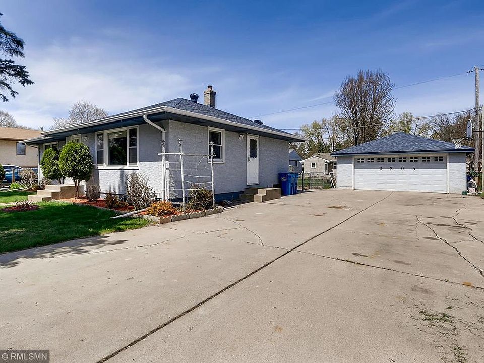 1st image of 2205 17th Ave E