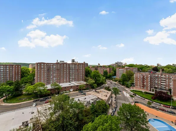 555 Kappock Street image 16 of 16