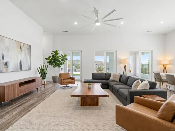8961 Trailridge Ave, Santee, CA 92071