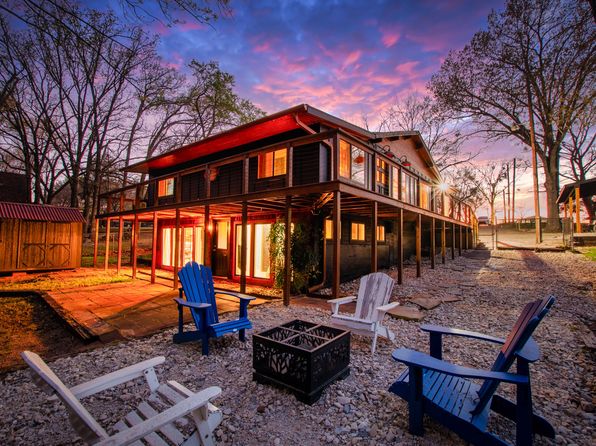 104 Henderson Harbor Cir, Gun Barrel City, TX 75156