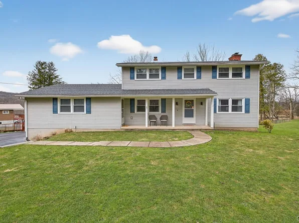 2541 Lyons Rd, Camillus, NY 13031