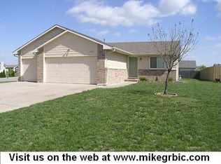 940 N Southwind Cir, Goddard, KS 67052